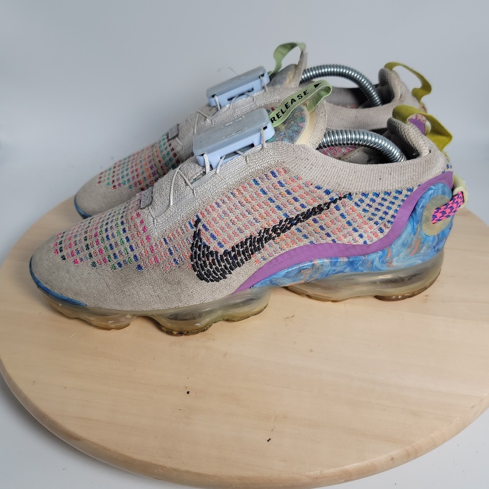 Nike Air VaporMax FlyKnit CJ6740-001 Pure Platinum Men Size 8.5 Women 10 - Picture 3 of 9